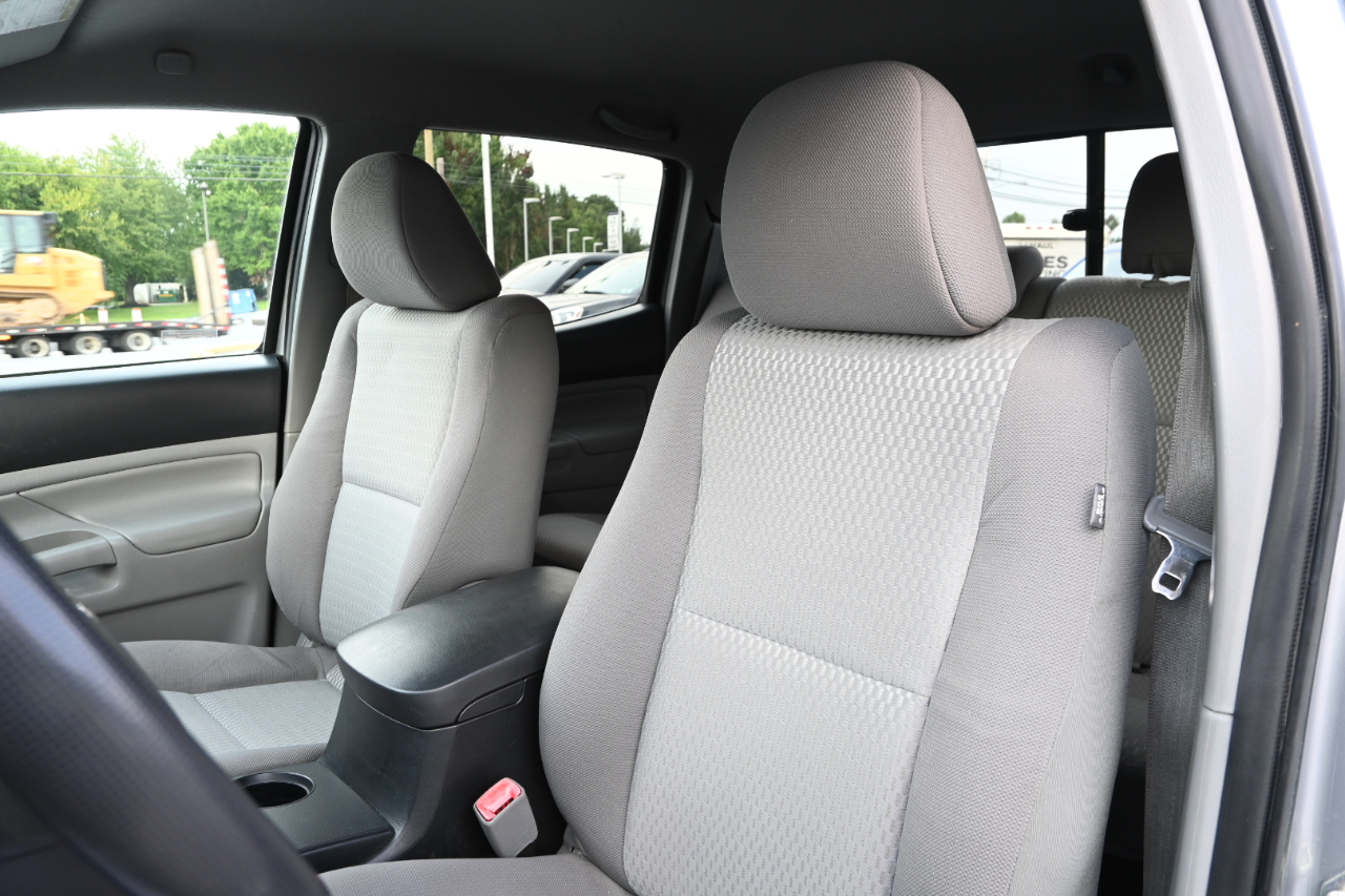 Toyota Tacoma 4WD Double Cab V6 AT (Natl) 2014