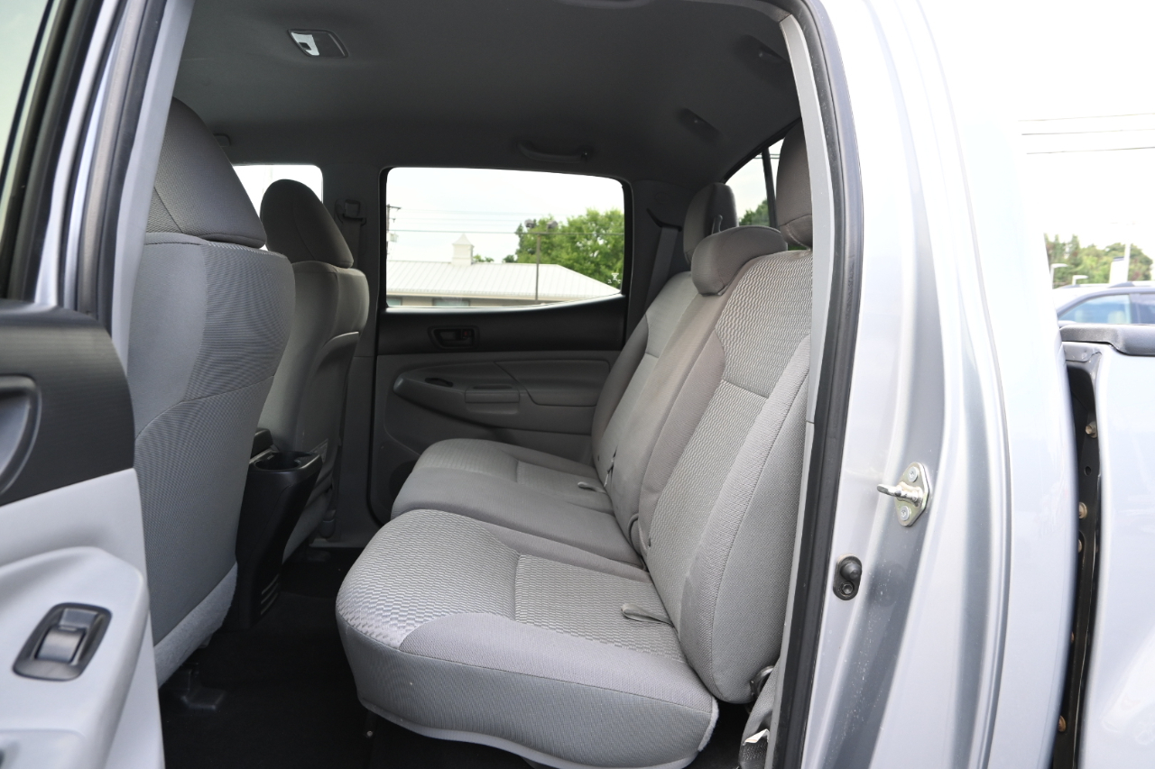 Toyota Tacoma 4WD Double Cab V6 AT (Natl) 2014