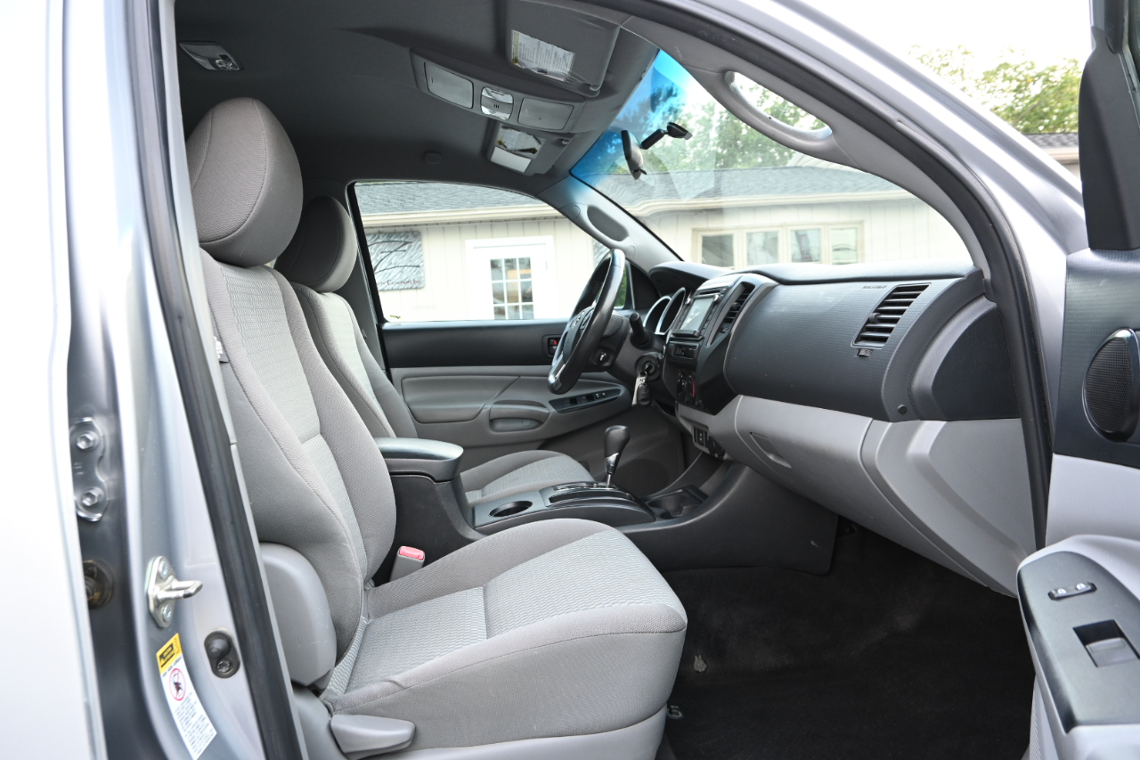 Toyota Tacoma 4WD Double Cab V6 AT (Natl) 2014