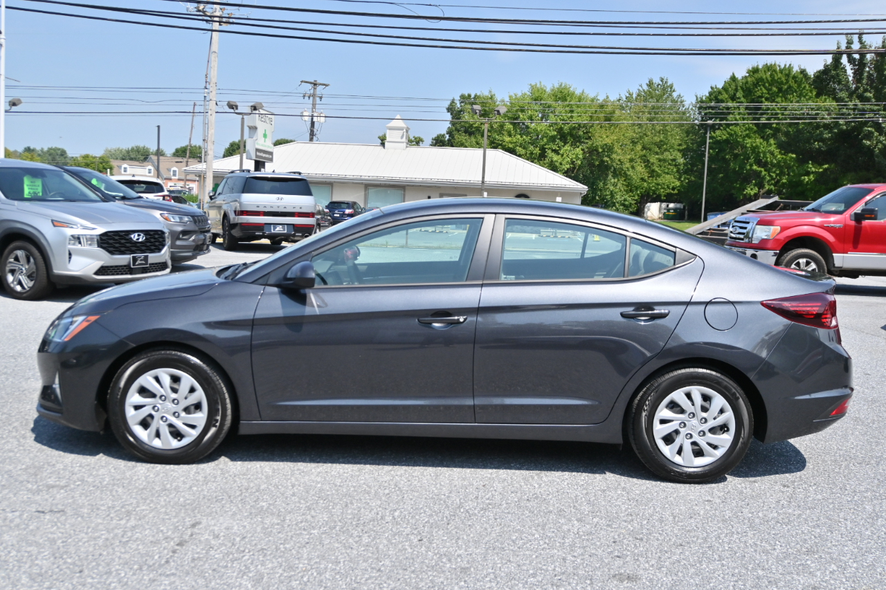 Hyundai Elantra SE IVT 2020