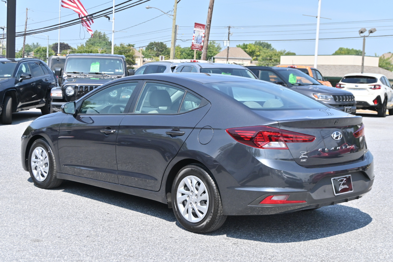 Hyundai Elantra SE IVT 2020
