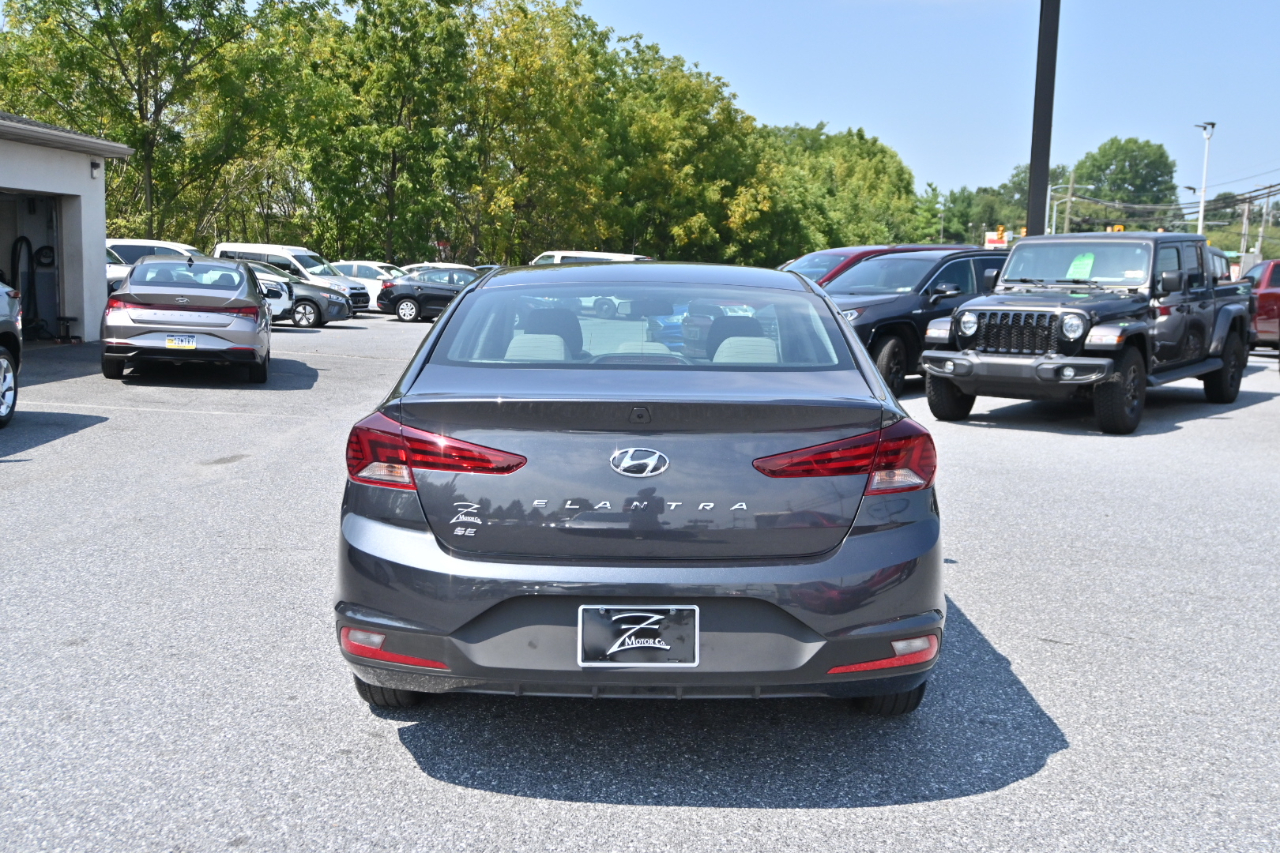 Hyundai Elantra SE IVT 2020