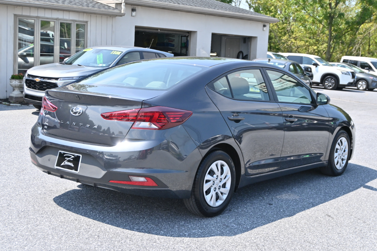 Hyundai Elantra SE IVT 2020