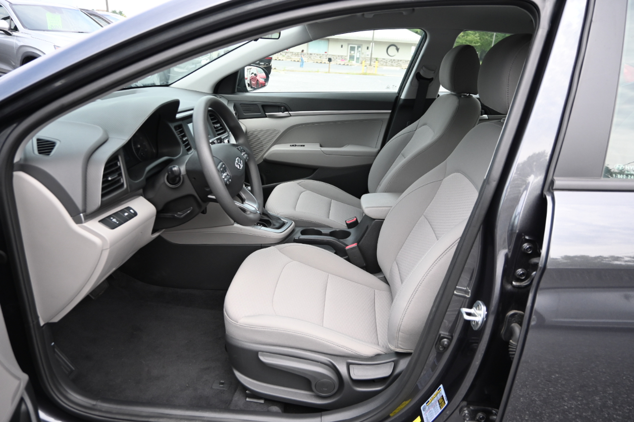 Hyundai Elantra SE IVT 2020