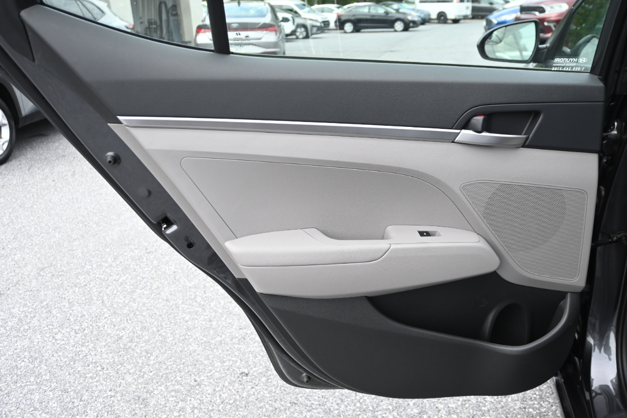 Hyundai Elantra SE IVT 2020