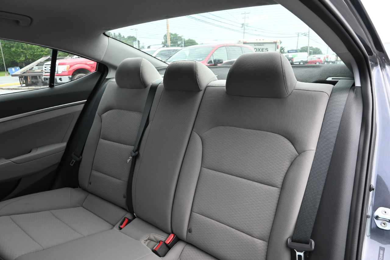 Hyundai Elantra SE IVT 2020