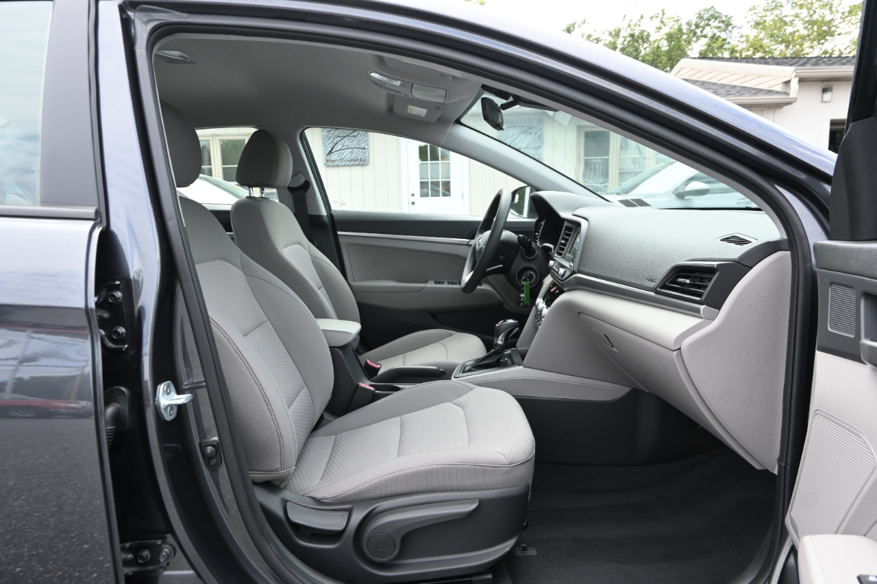 Hyundai Elantra SE IVT 2020
