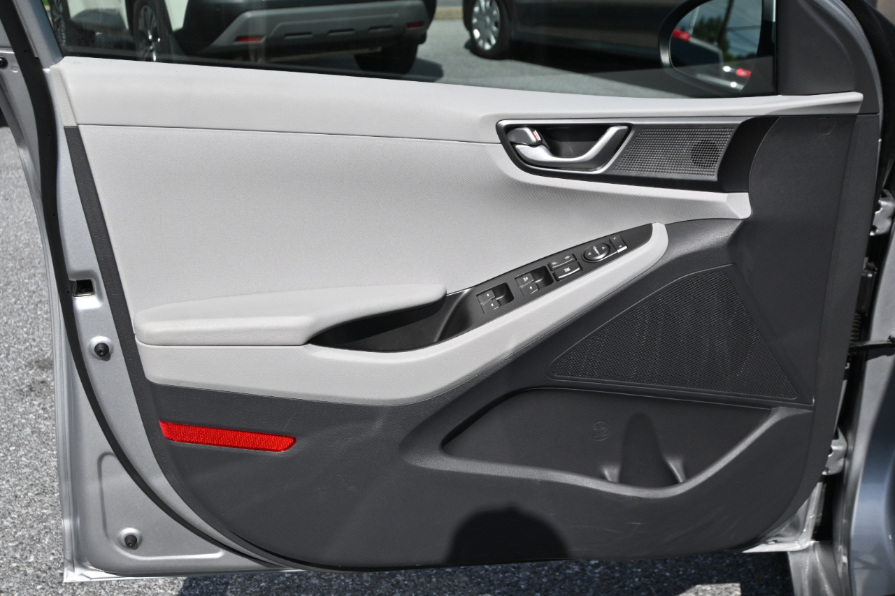 Hyundai Ioniq Hybrid Blue Hatchback 2020