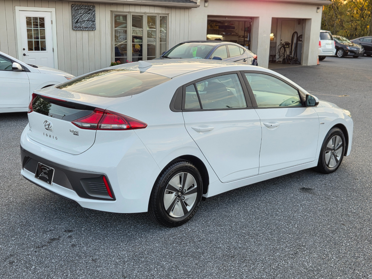 Hyundai Ioniq Hybrid Blue Hatchback 2020