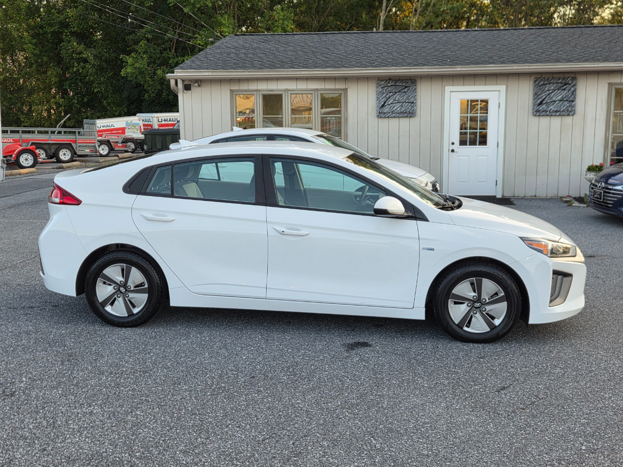 Hyundai Ioniq Hybrid Blue Hatchback 2020