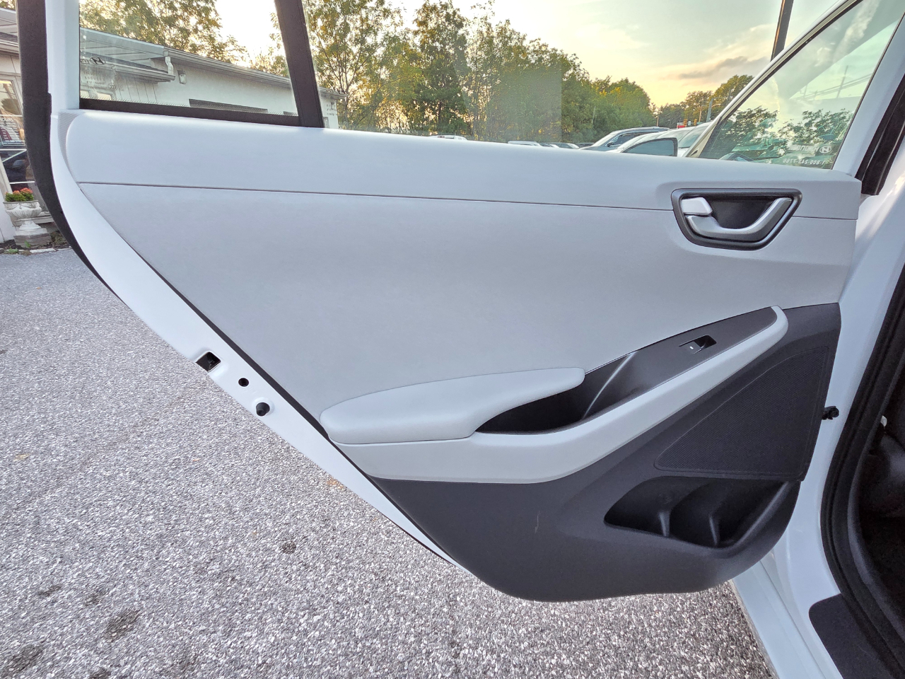 Hyundai Ioniq Hybrid Blue Hatchback 2020