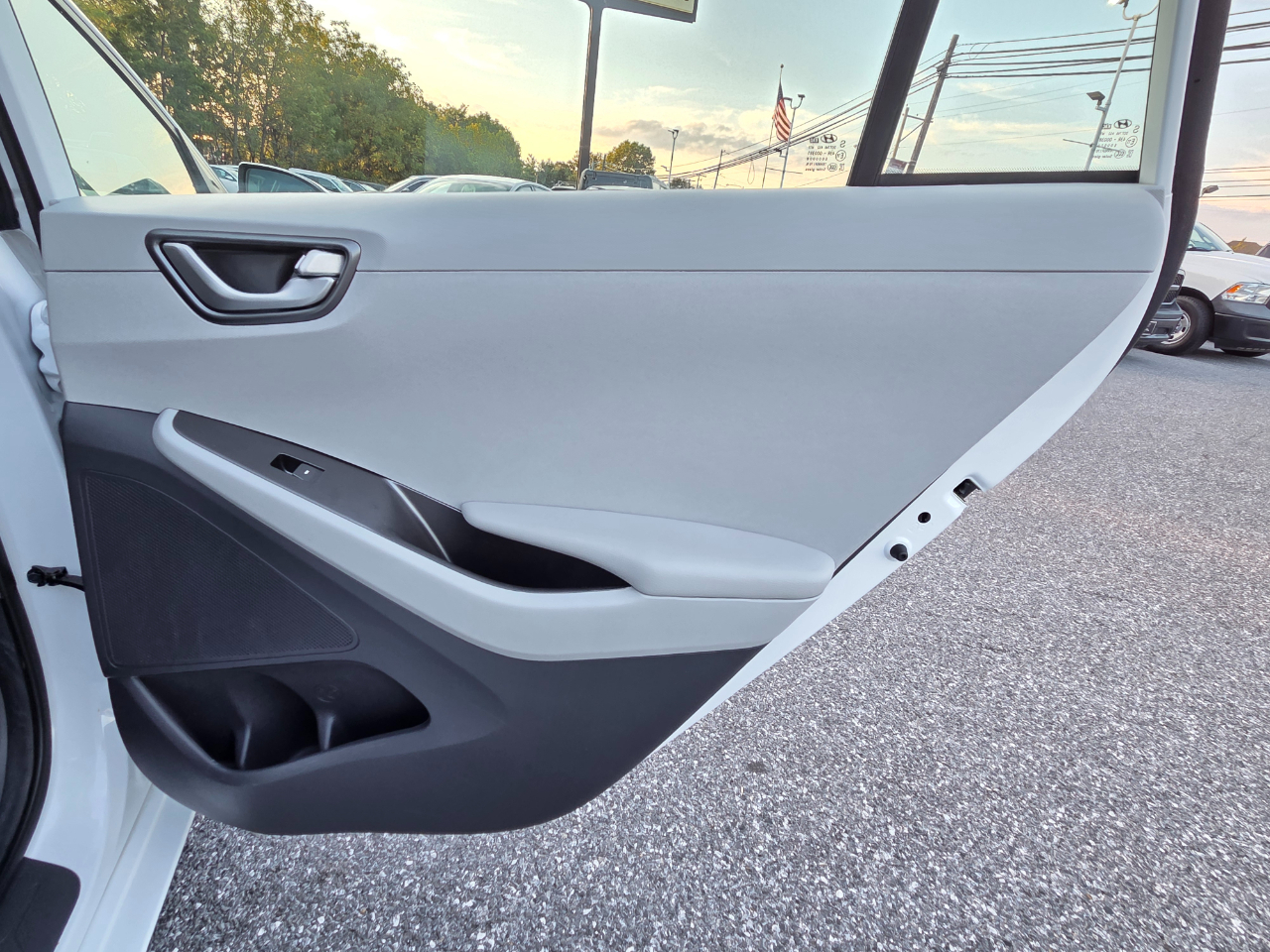 Hyundai Ioniq Hybrid Blue Hatchback 2020