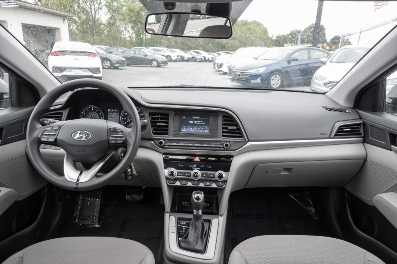 Hyundai Elantra SE 2020