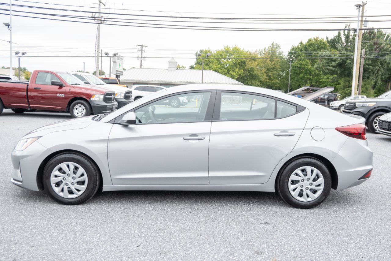 Hyundai Elantra SE 2020