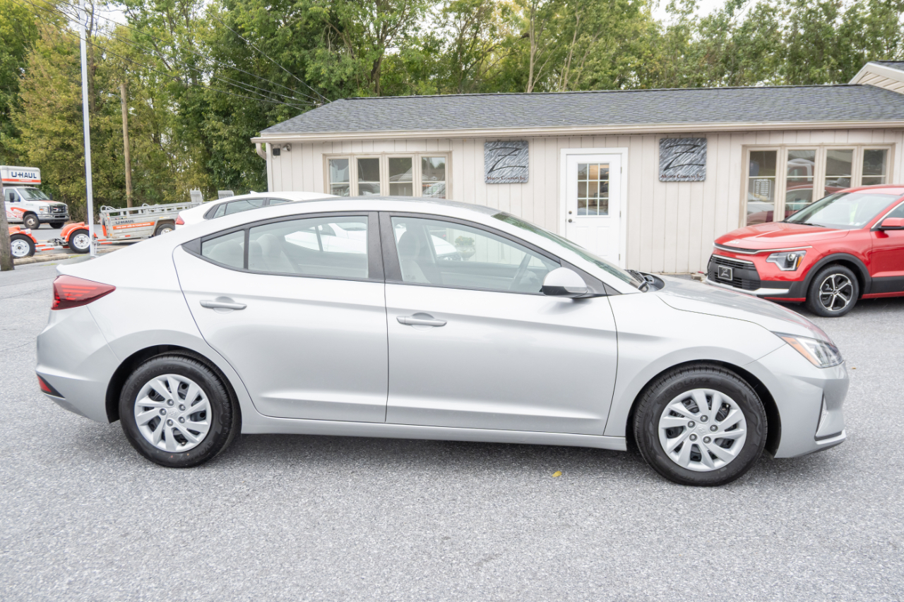 Hyundai Elantra SE 2020