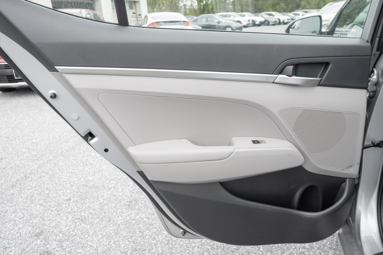 Hyundai Elantra SE 2020