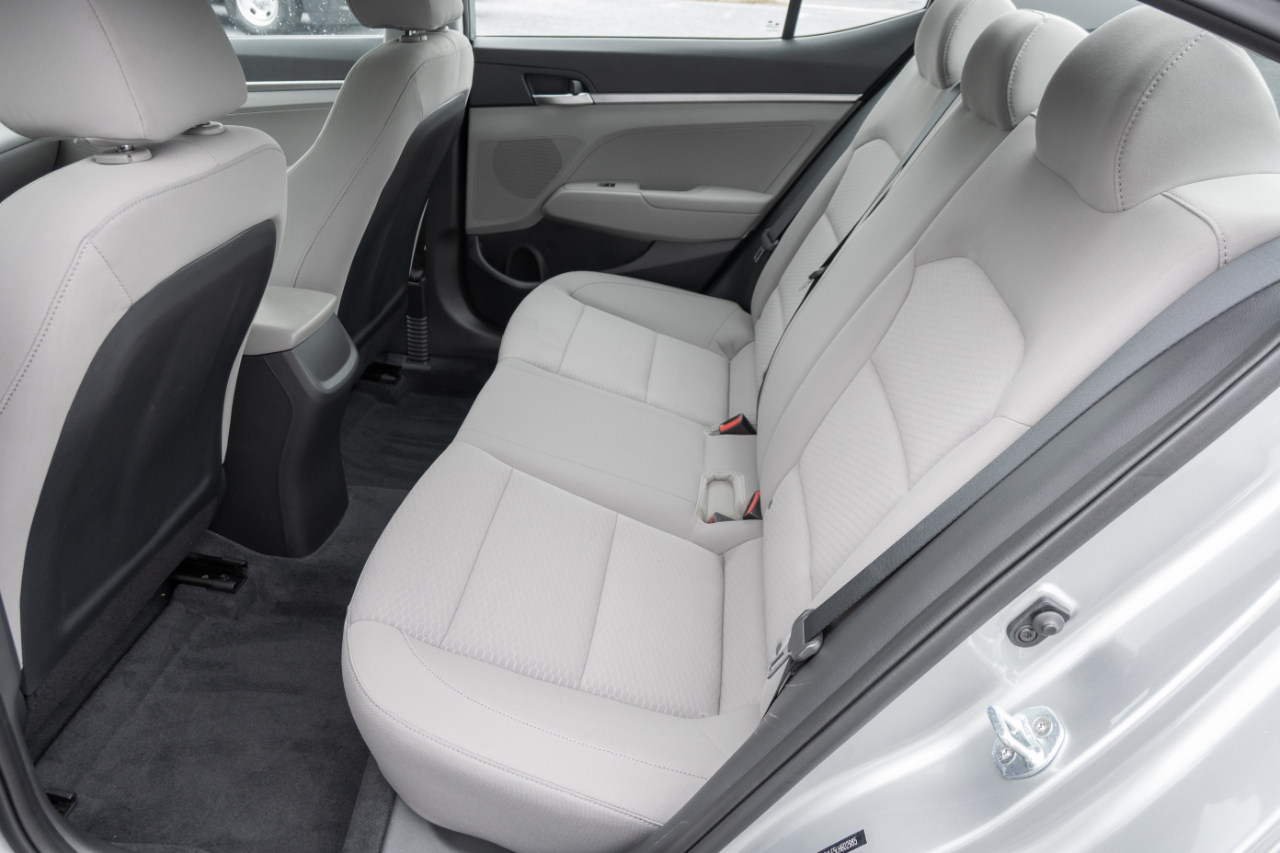 Hyundai Elantra SE 2020