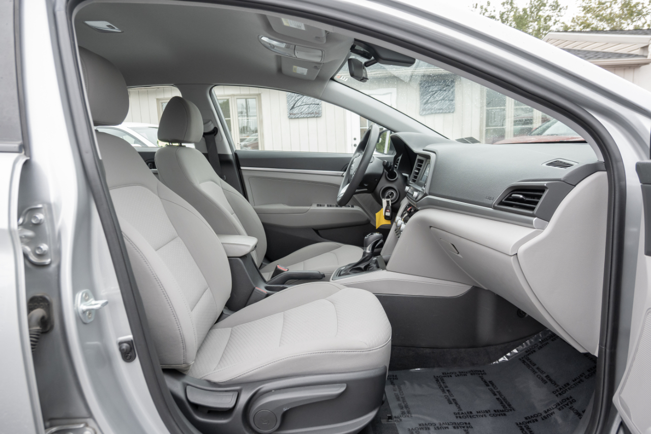 Hyundai Elantra SE 2020