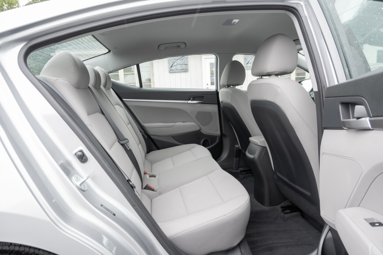 Hyundai Elantra SE 2020