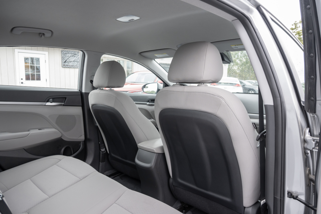 Hyundai Elantra SE 2020
