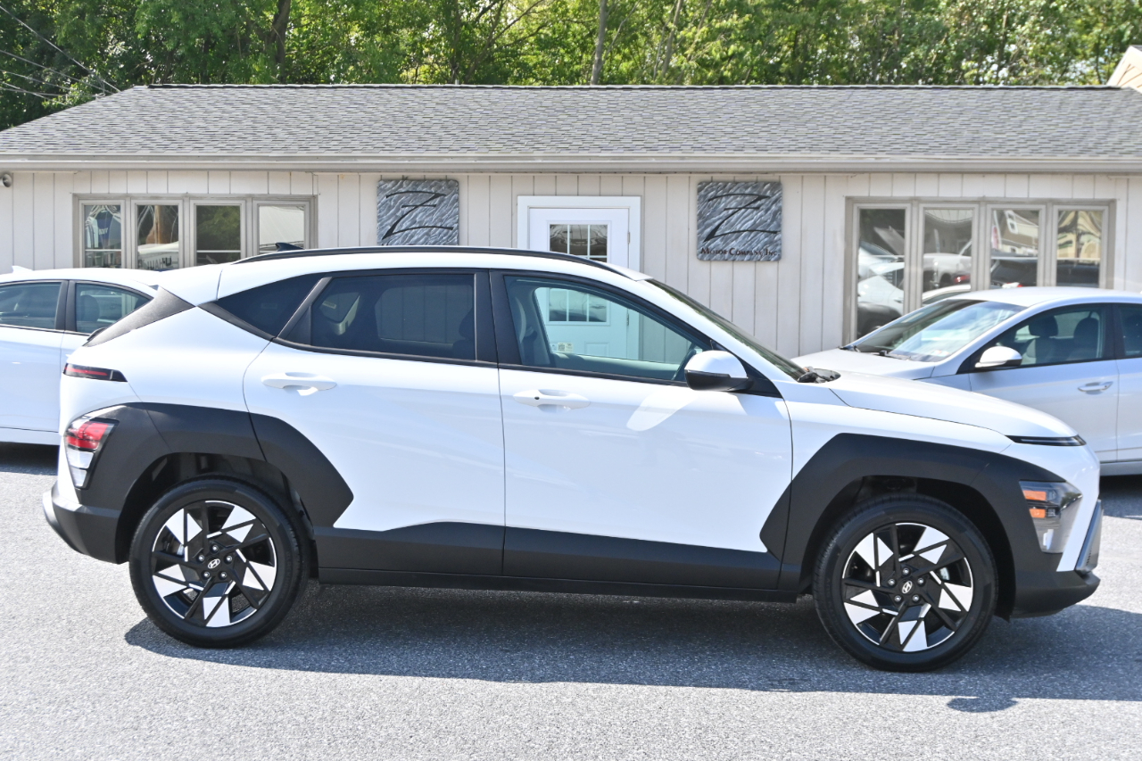 Hyundai Kona SEL FWD 2025
