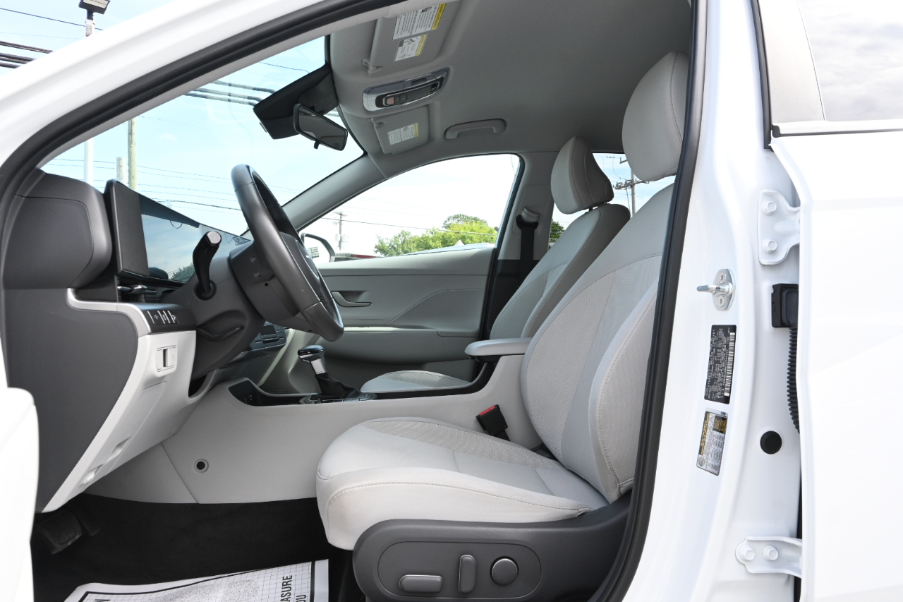 Hyundai Kona SEL FWD 2025
