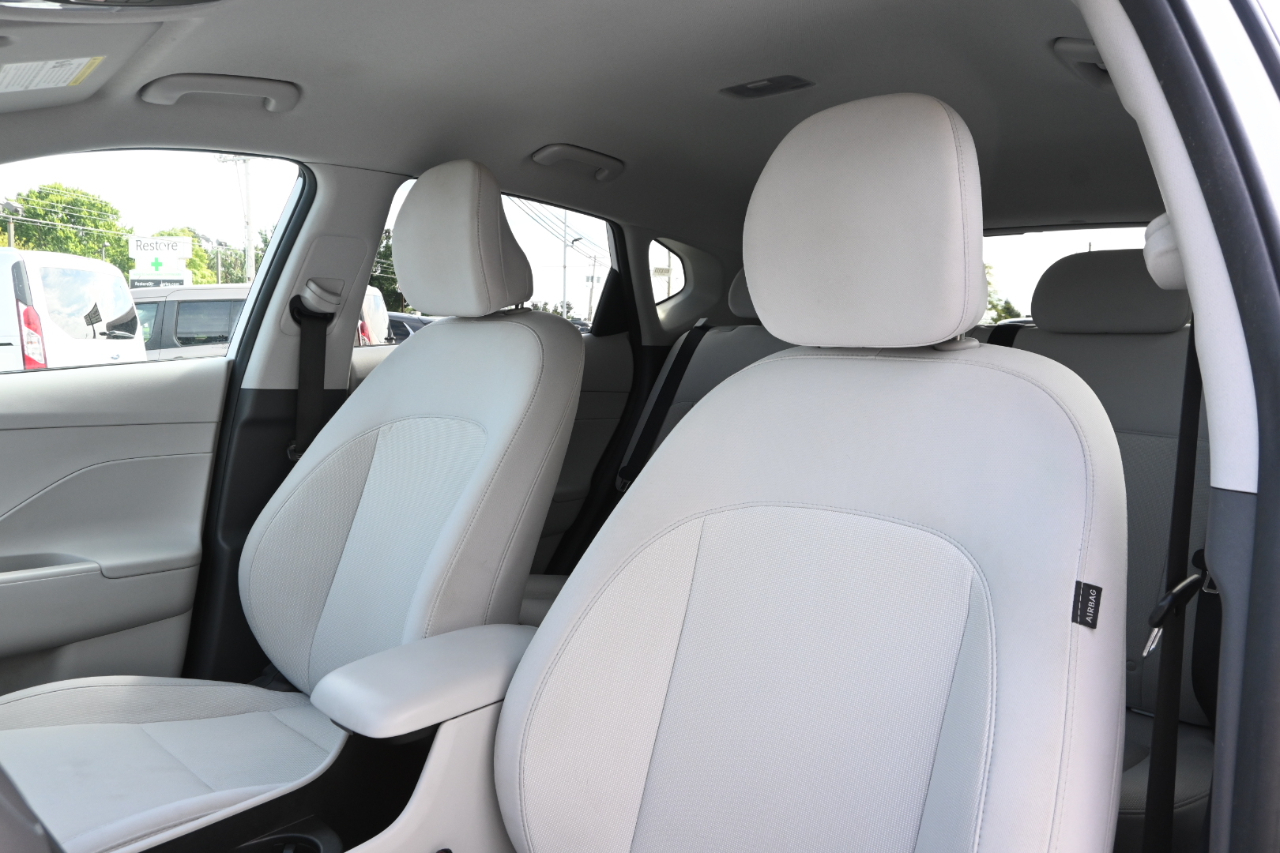 Hyundai Kona SEL FWD 2025
