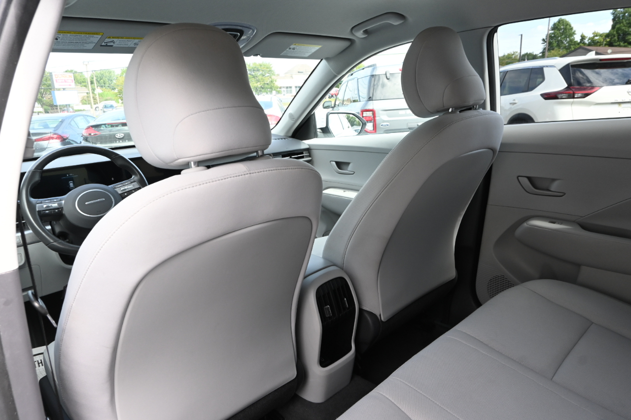 Hyundai Kona SEL FWD 2025