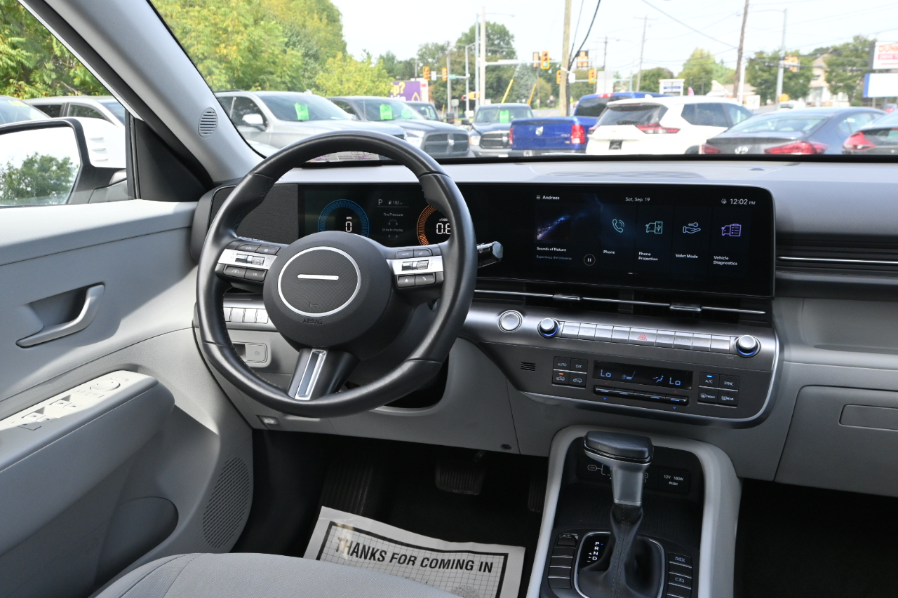 Hyundai Kona SEL FWD 2025