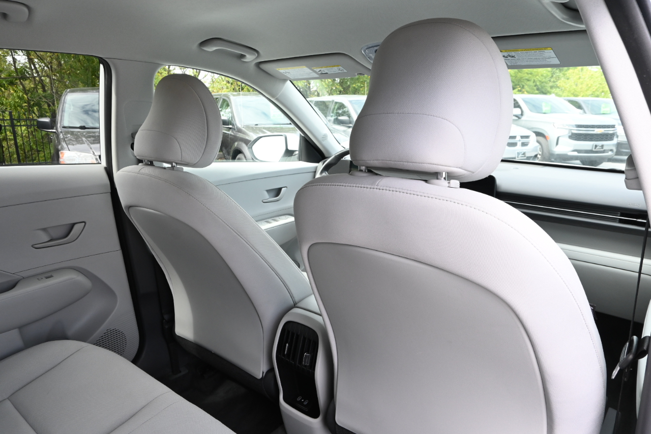 Hyundai Kona SEL FWD 2025