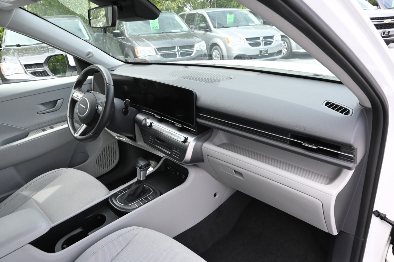 Hyundai Kona SEL FWD 2025