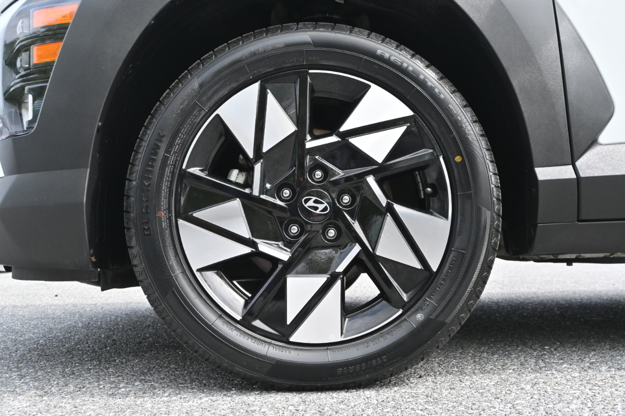 Hyundai Kona SEL FWD 2025