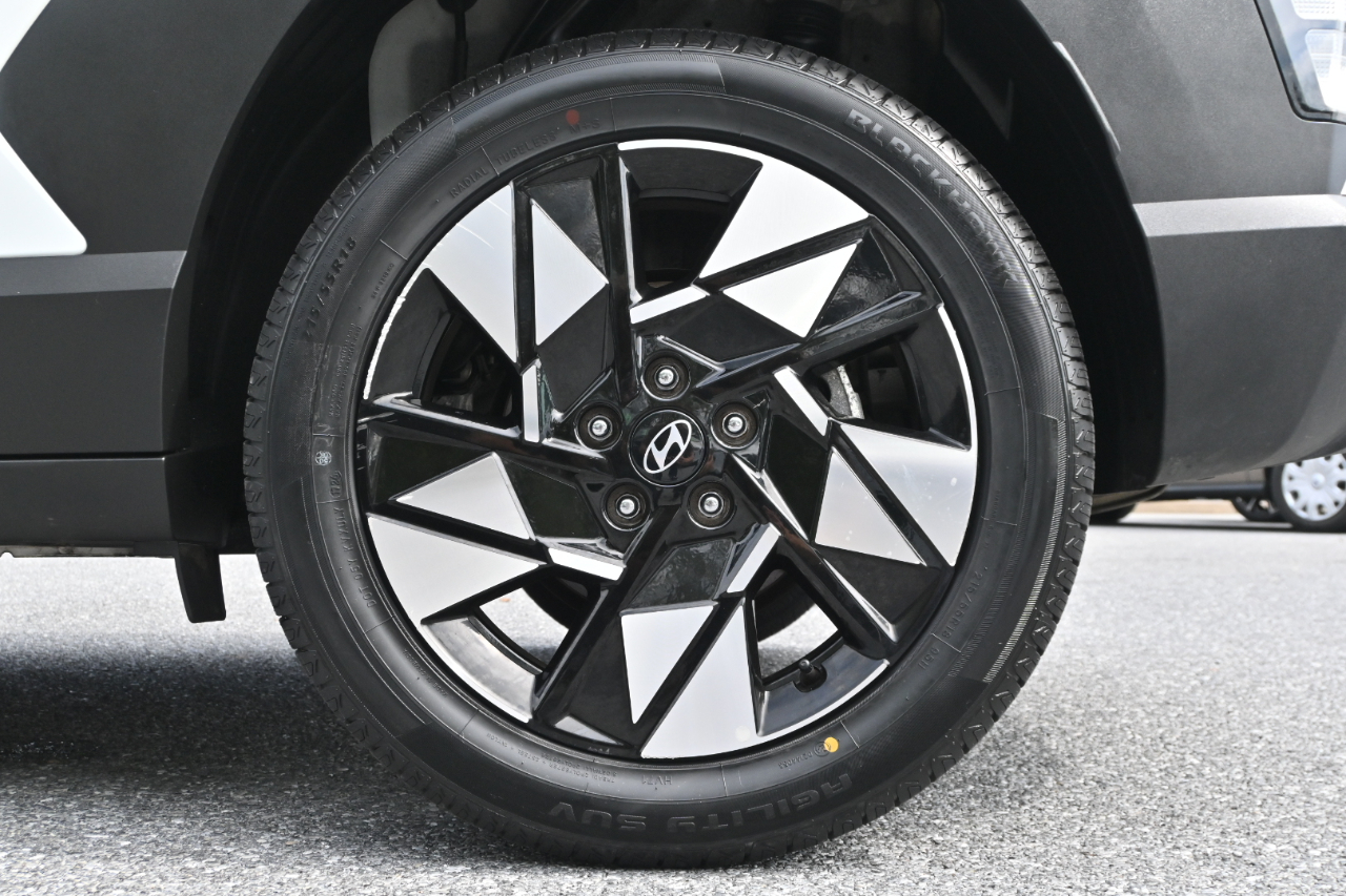 Hyundai Kona SEL FWD 2025