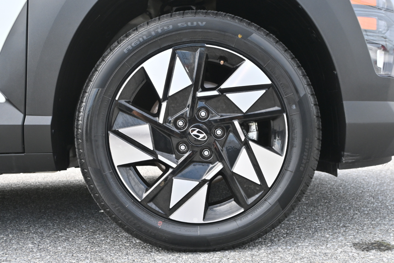 Hyundai Kona SEL FWD 2025