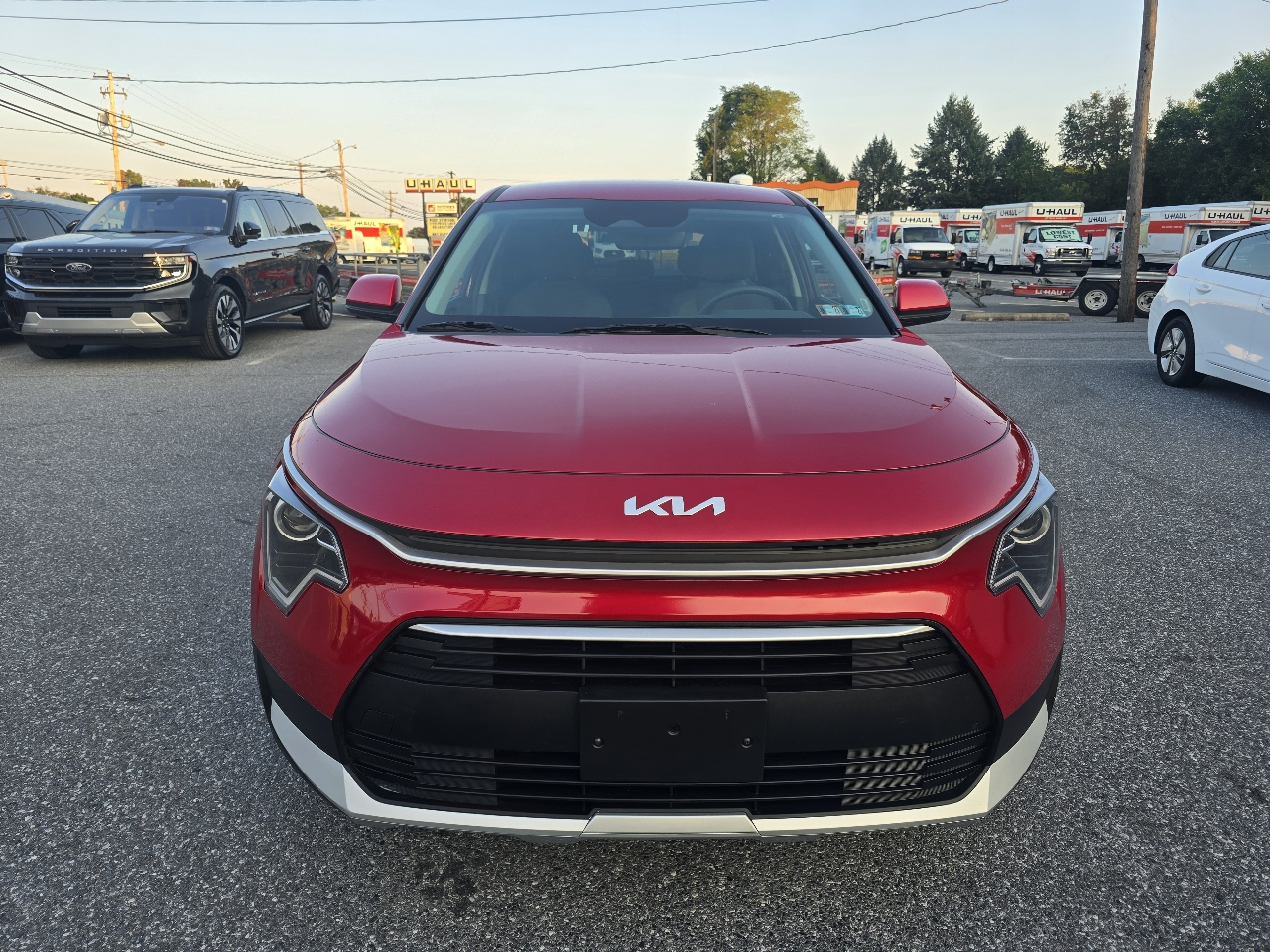 Kia Niro LX FWD 2025
