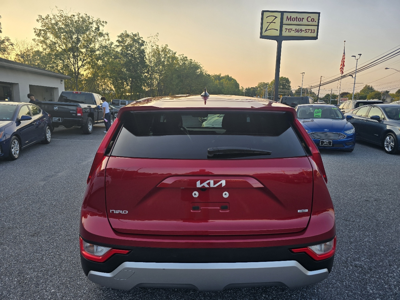 Kia Niro LX FWD 2025