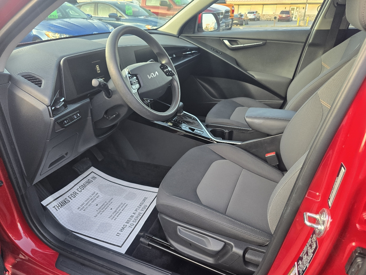Kia Niro LX FWD 2025