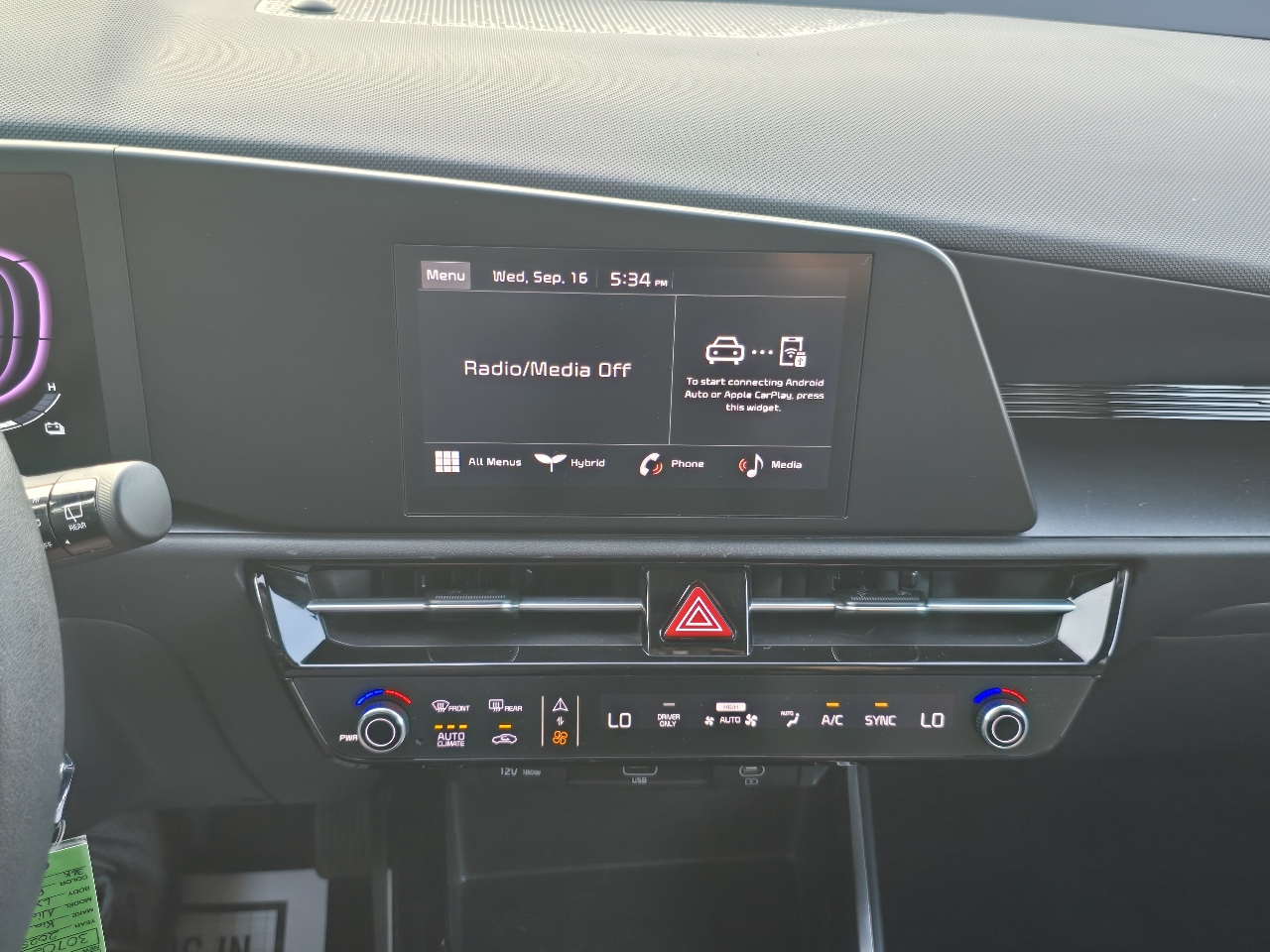 Kia Niro LX FWD 2025