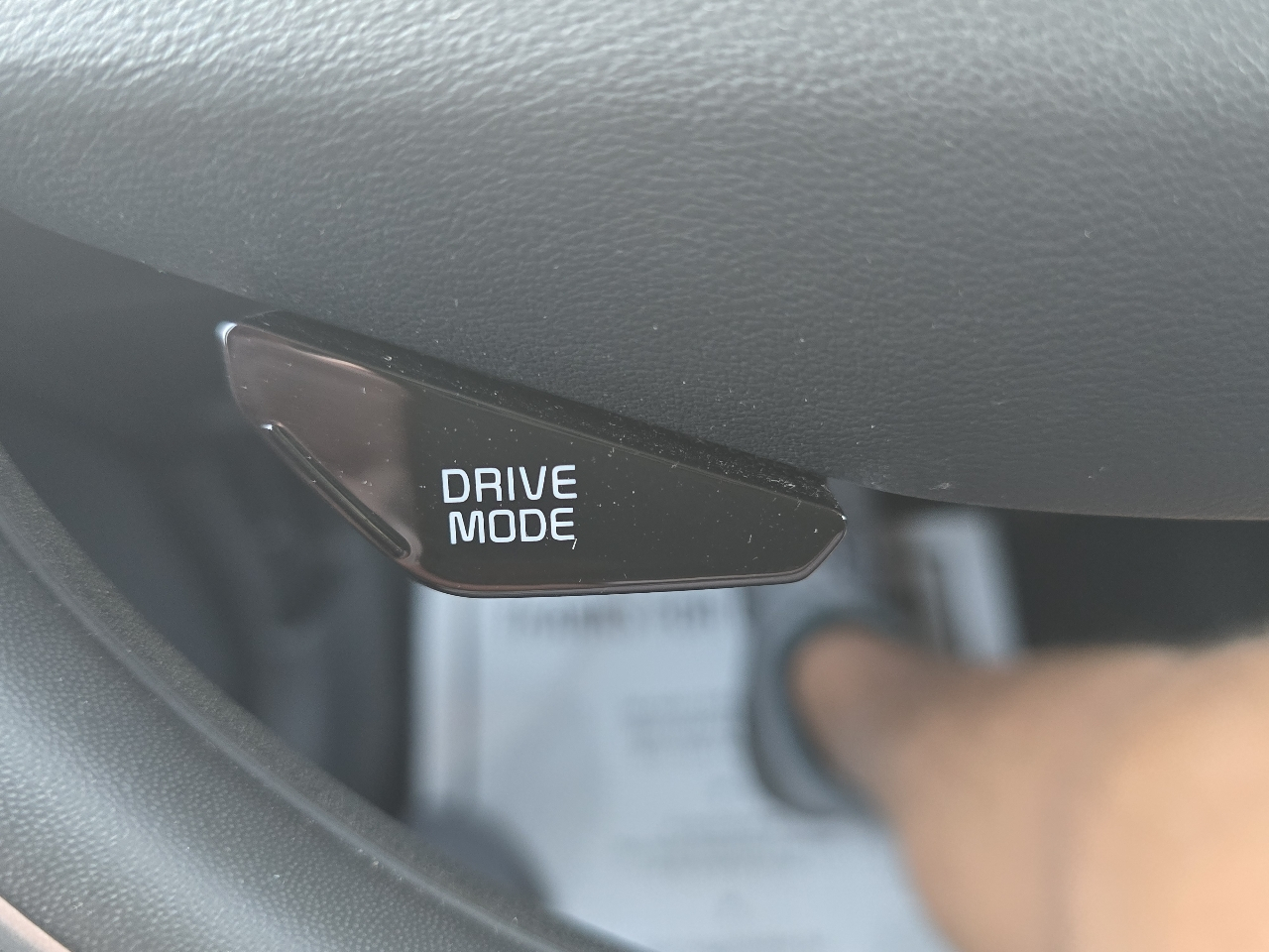 Kia Niro LX FWD 2025