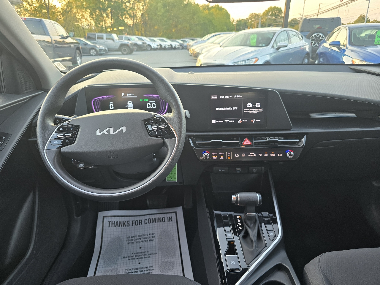 Kia Niro LX FWD 2025