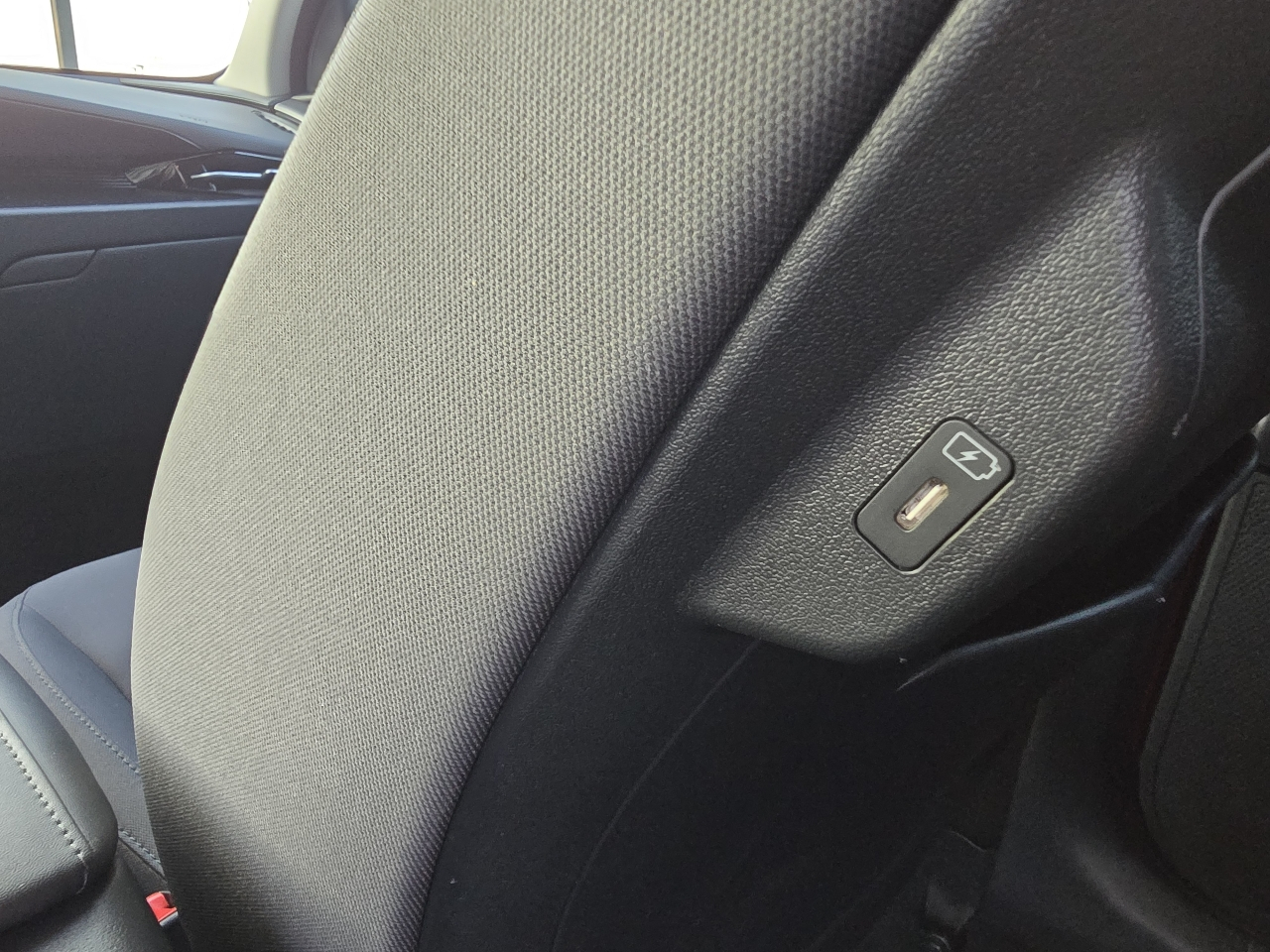 Kia Niro LX FWD 2025