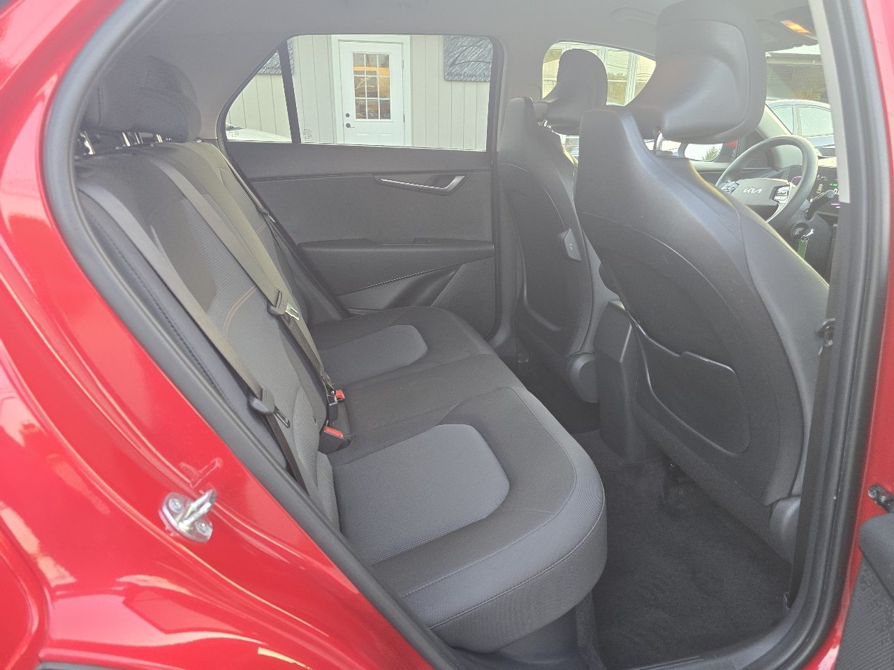 Kia Niro LX FWD 2025