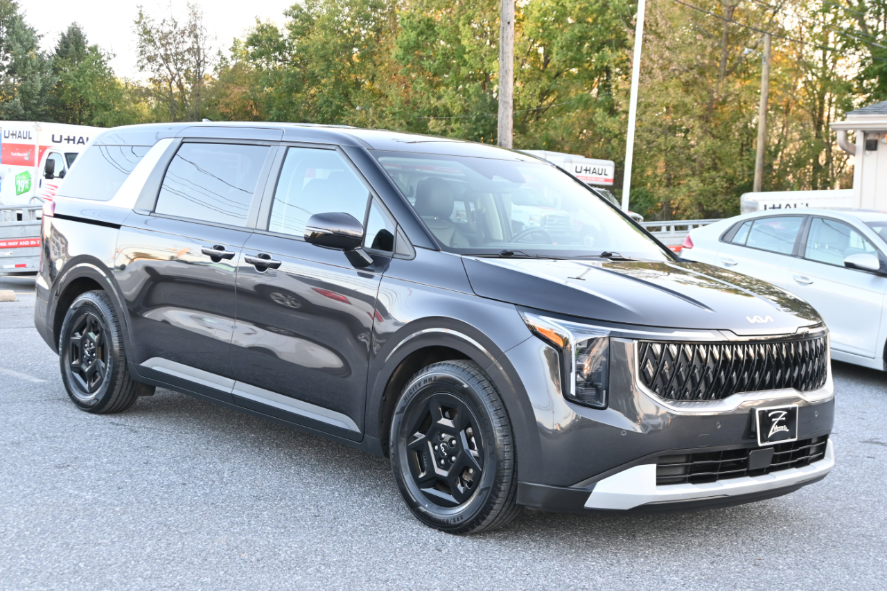 Kia Carnival LXS FWD 2025