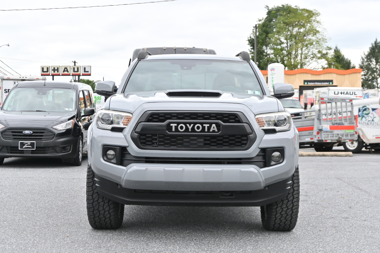 Toyota Tacoma  2018