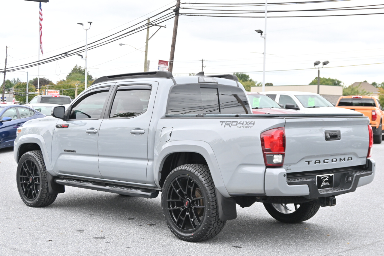Toyota Tacoma  2018