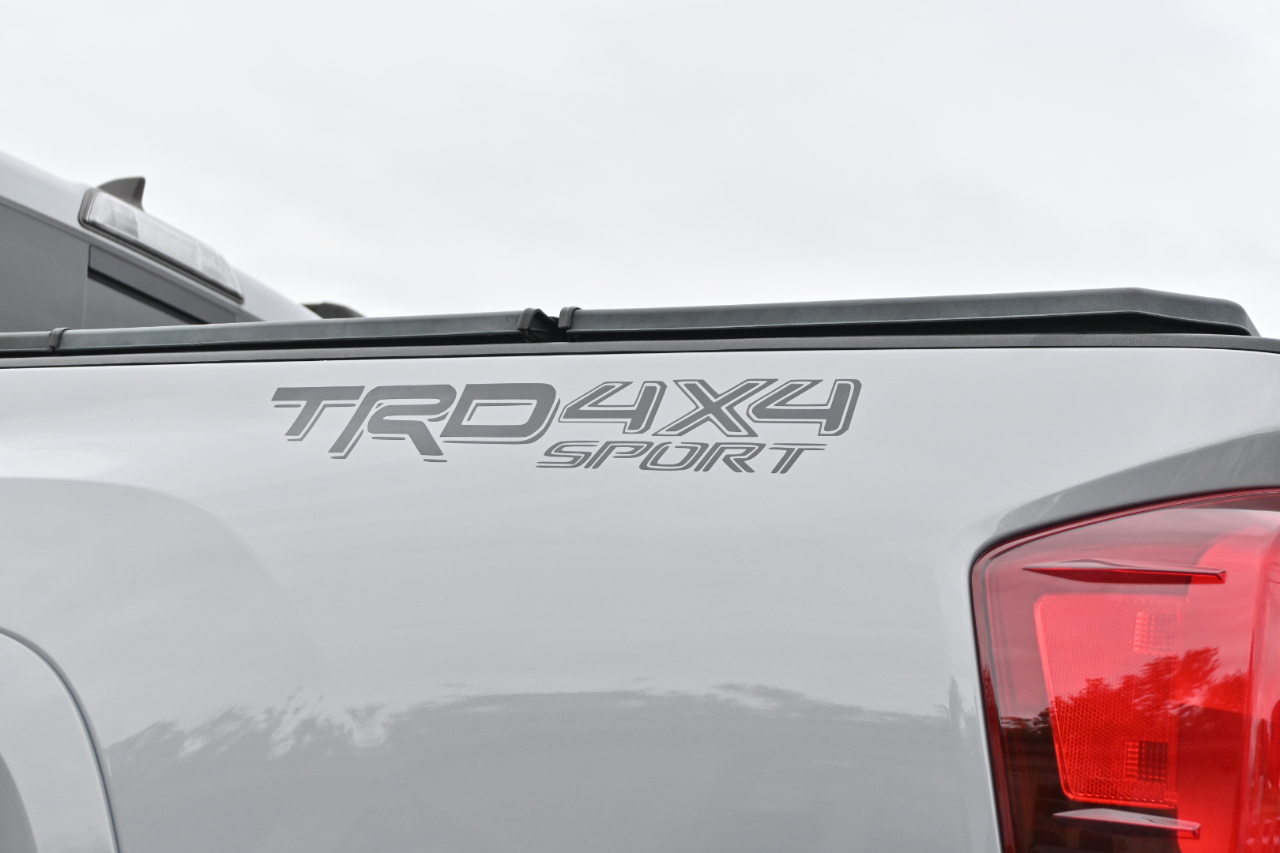 Toyota Tacoma  2018