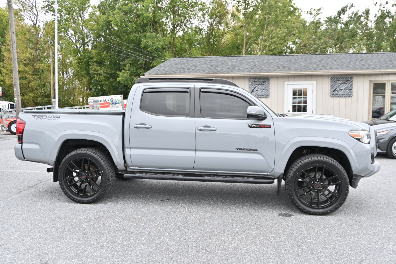 Toyota Tacoma  2018