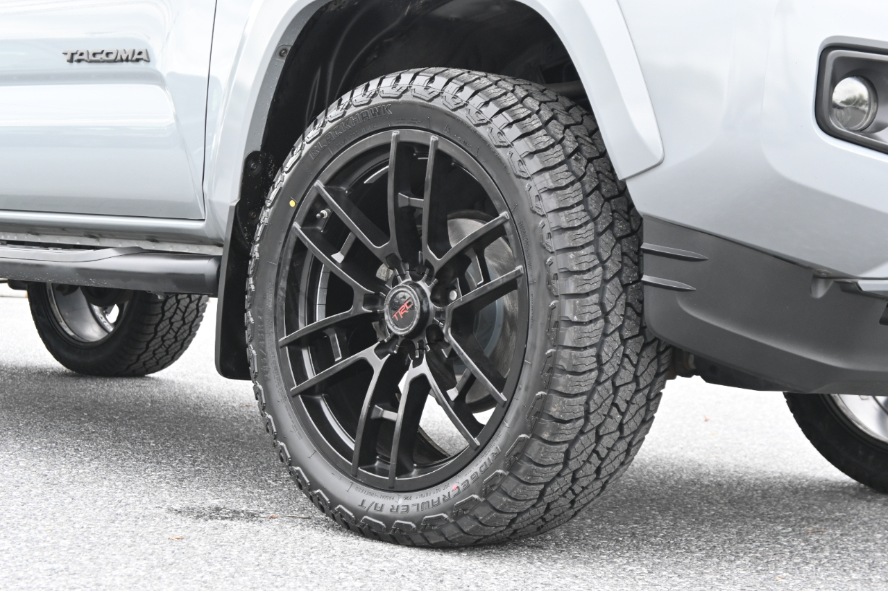 Toyota Tacoma  2018