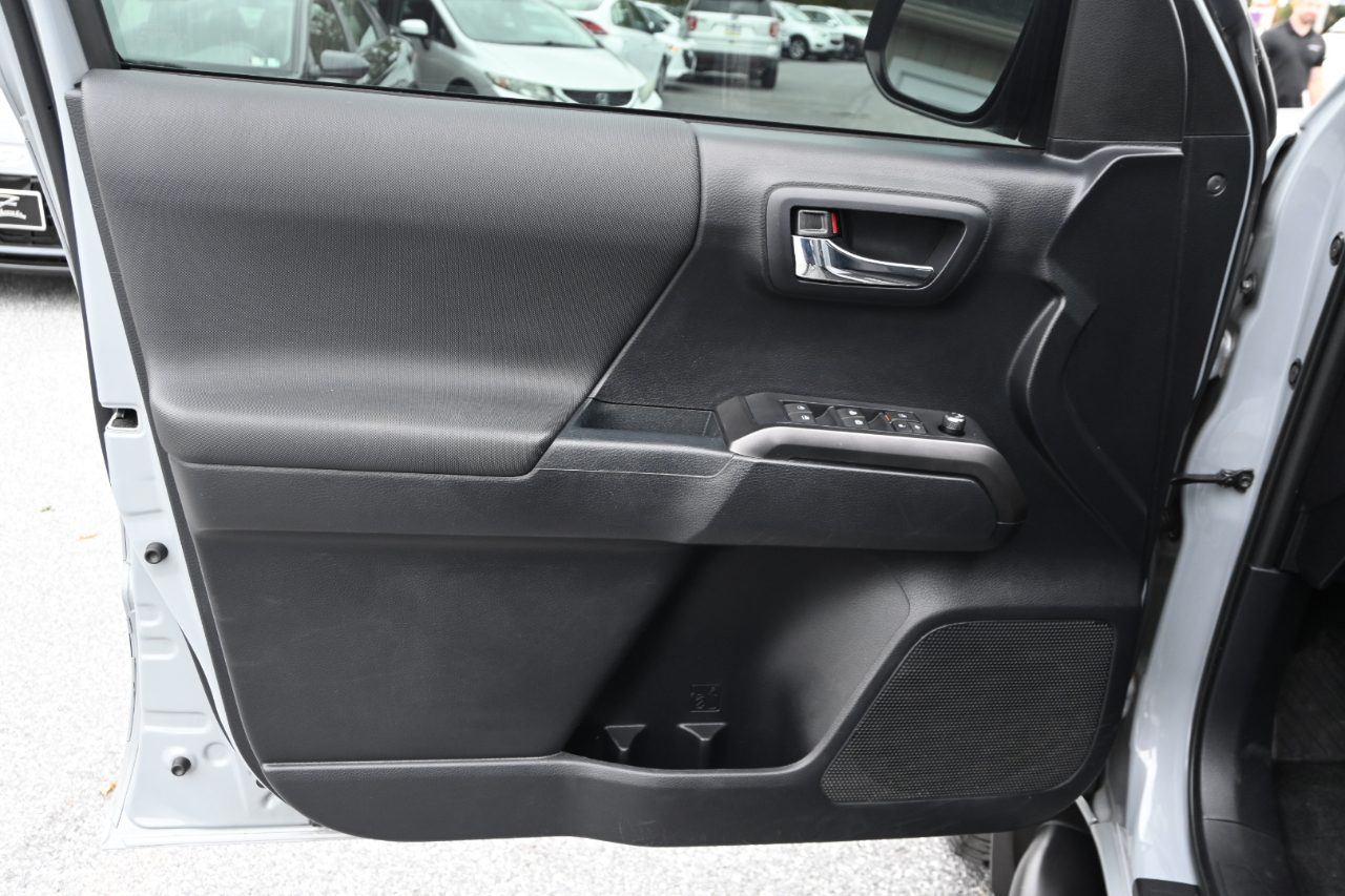 Toyota Tacoma  2018