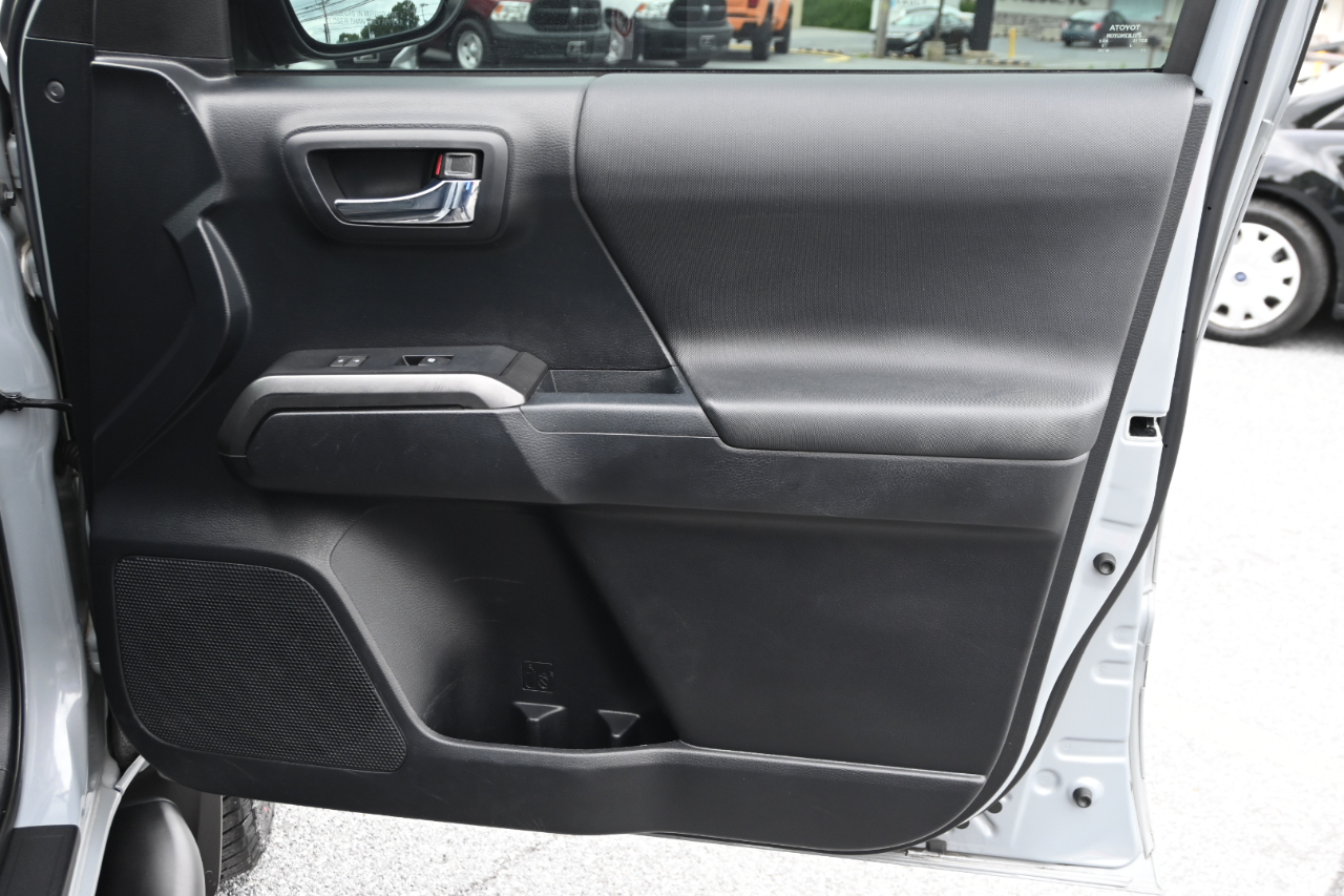 Toyota Tacoma  2018